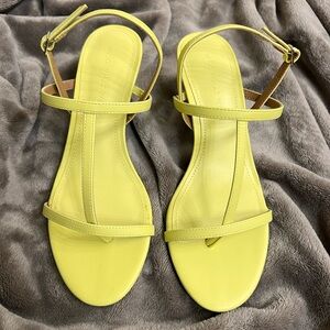 Who What Wear dress sandals in size 7 Lime green
